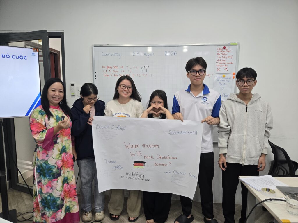 ky-nang-27_8-du-hoc-nghe-duc-trung-tam-du-hoc-vita-vina-hoat-dong-nhom8