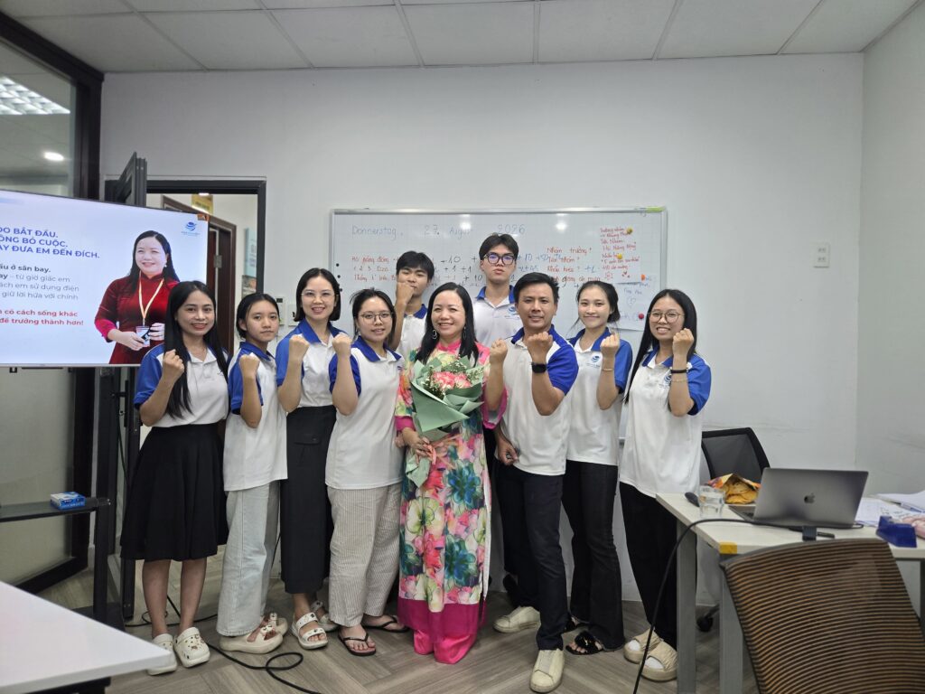 ky-nang-27_8-du-hoc-nghe-duc-trung-tam-du-hoc-vita-vina-hoat-dong-nhom11
