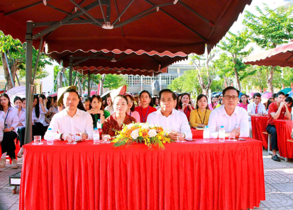 KG-Nguyen-Duy-Trinh-hoc-bong-tieng-duc-trung-tam-du-hoc-Vita-Vina